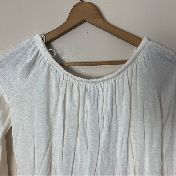 [Ecote] Ivory Keyhole Neck Cropped Long Sleeve Lightweight Top - Picture 6 of 8